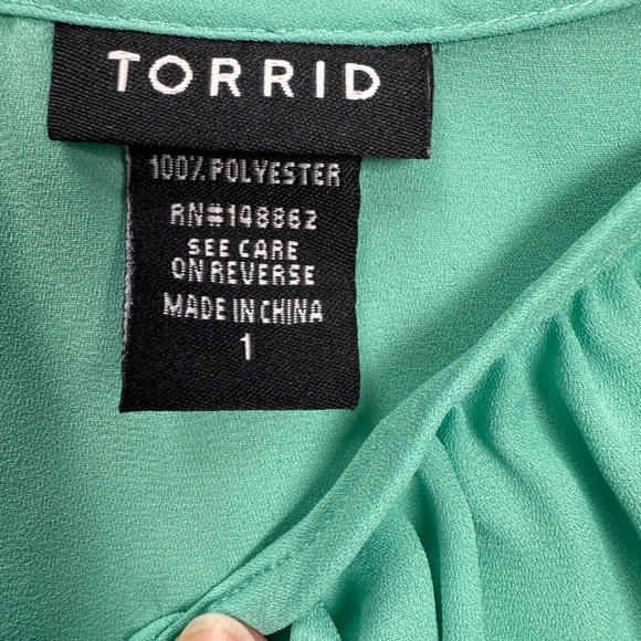 Torrid Plus 1X Georgette Shark‑bite Hem Camisole Fast Chicago Shipping Summer - Picture 3 of 6
